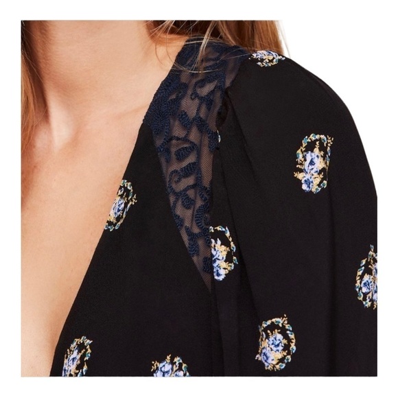 FREE PEOPLE x Revolve Black Floral Open Back Bell Sleeve Mini Dress Size 0 - Picture 9 of 13